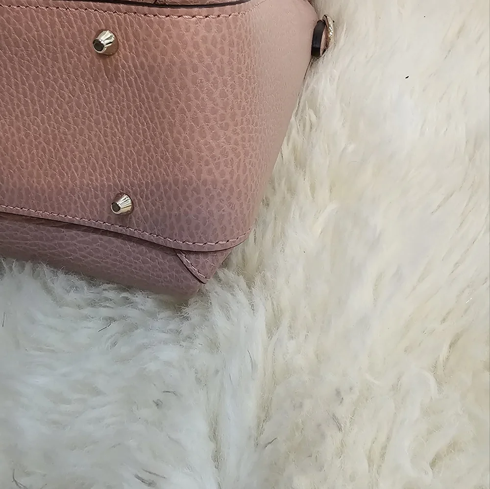 GUCCI  DOLLAR CALFSKIN INTERLOCKING G  TOTE_BEIGE_MEDIUM_ - Picture 13 of 17